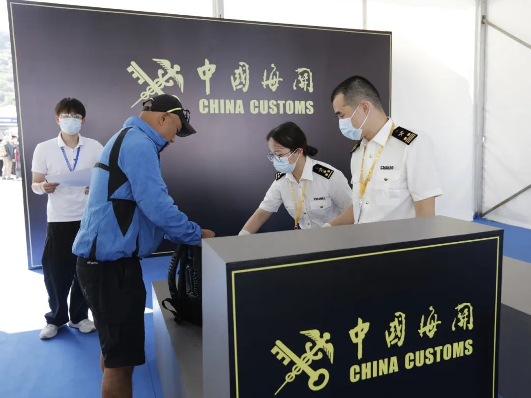 深圳海关助力第十六届中国杯帆船赛扬帆起航