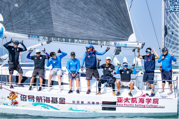 亚太航海学院帆船队参加第15届中国杯帆船赛